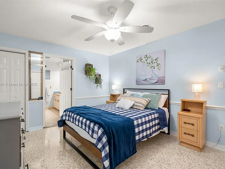 2551 Lakeview Dr — Photo 40