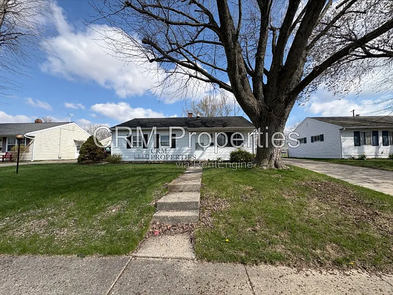 1936 Lynwood Dr — Photo 2