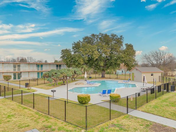 1635 Aquarena Springs Dr #205