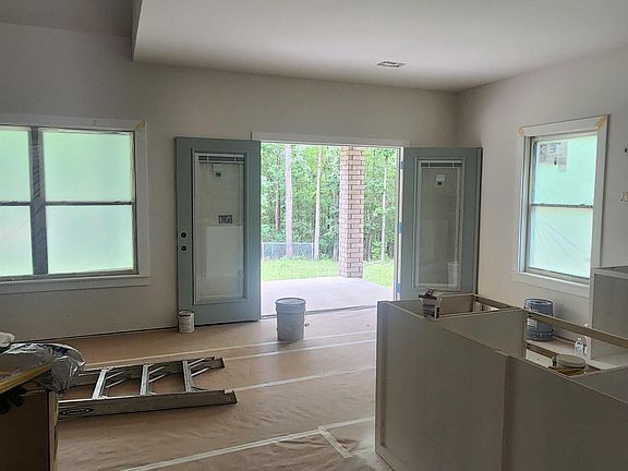 4th image of 120 Stonebriar Dr