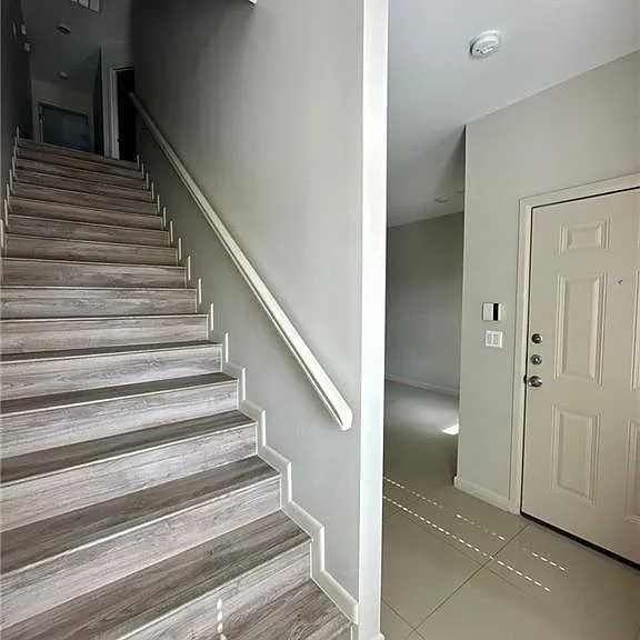 414 Newport Ave #2 — Photo 4