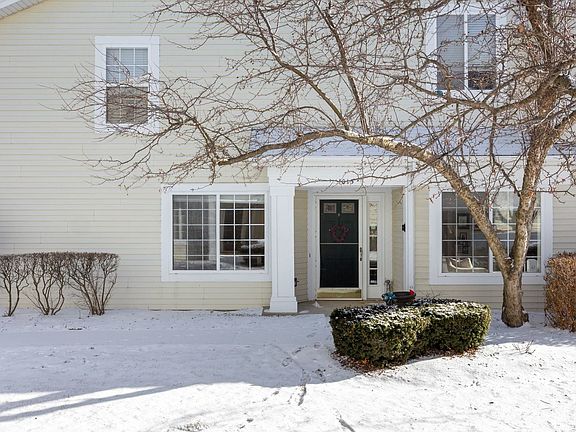 2nd image of 1015 Huntington Dr #0