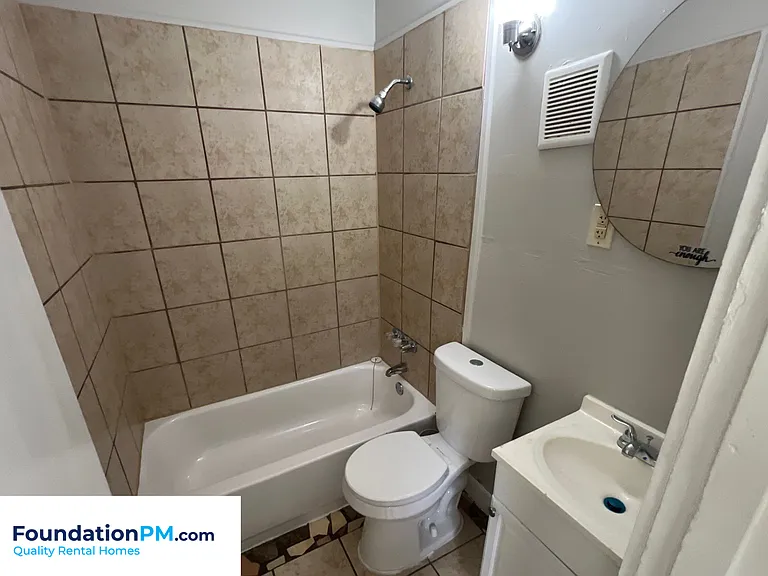 701 E Alston Ave — Photo 16