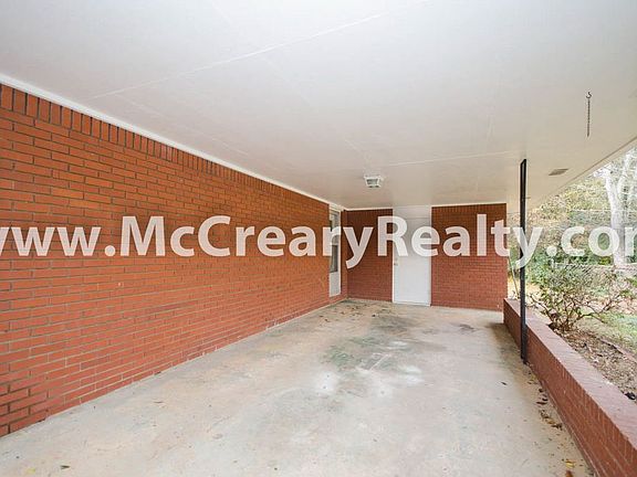 3rd image of 810 Oriole Ln SE