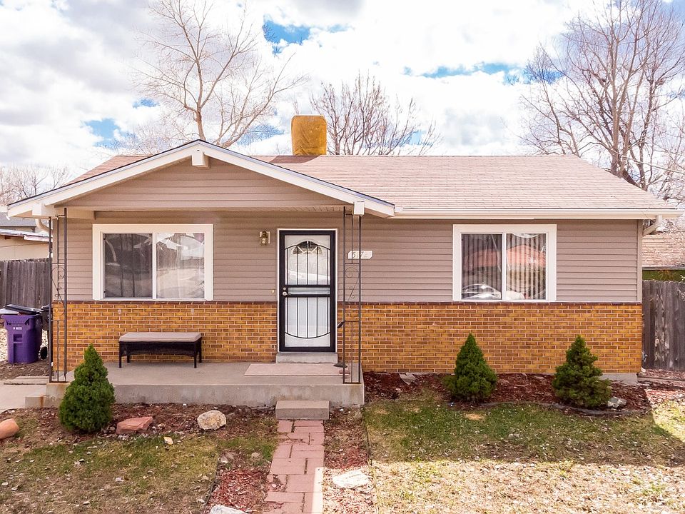 Immaculate home, renovated!