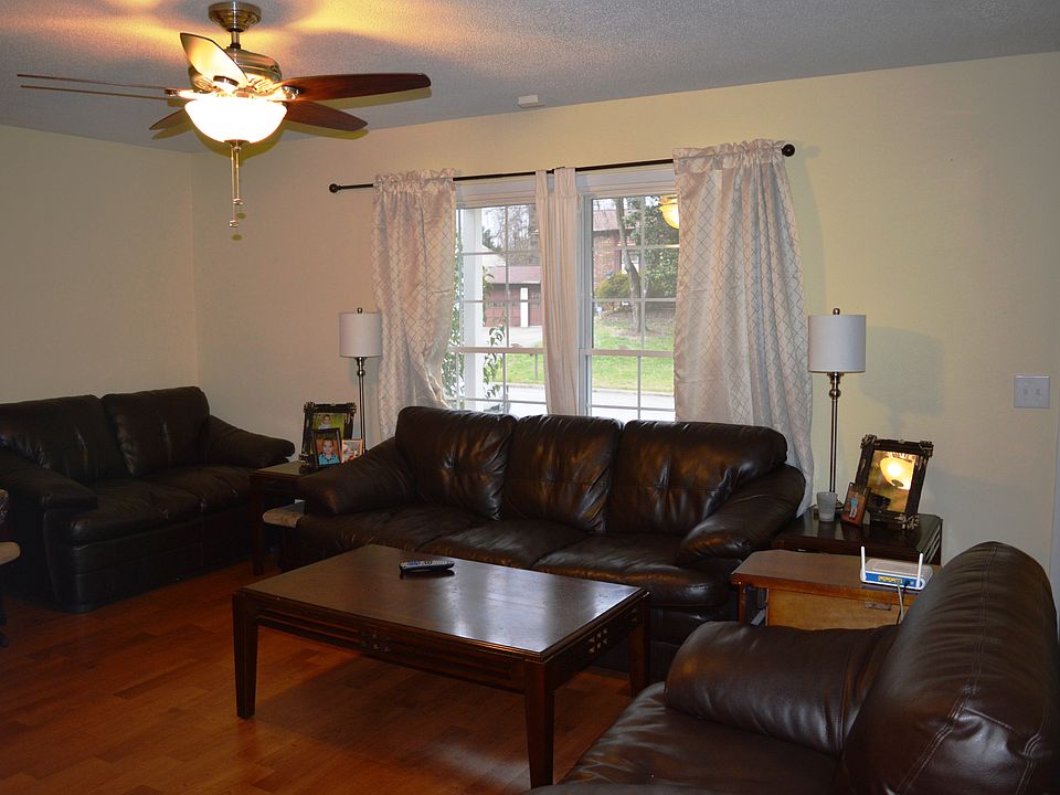 2nd image of 408 Lardner Pl
