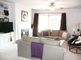 3049 Trevor House Dr #108, Oakton, VA 22124