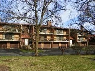 8154 Brookside Dr, Palos Park, IL 60464