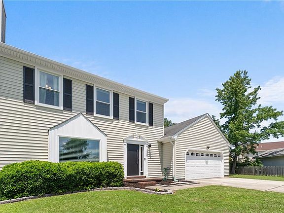 3rd image of 440 Fleming Cir