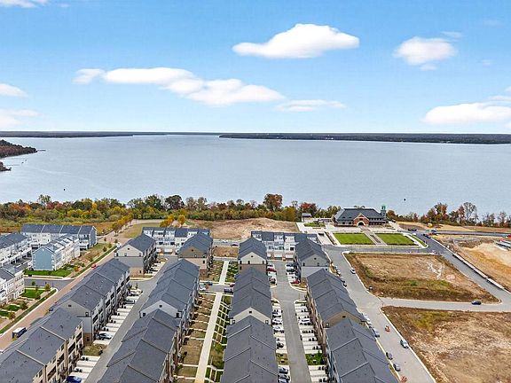 3rd image of 17454 Southern Shores Dr
