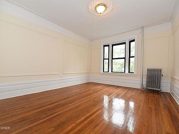 2nd image of 3086 32nd St APT 28