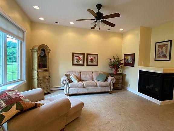 3rd image of 345 Kimballs Garden Cir