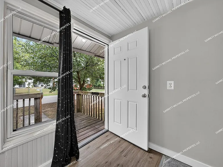 2322 Fordham St — Photo 3