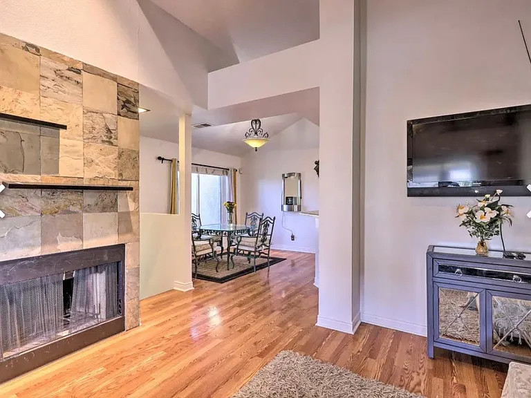 4201 N 20th St #2 — Photo 13
