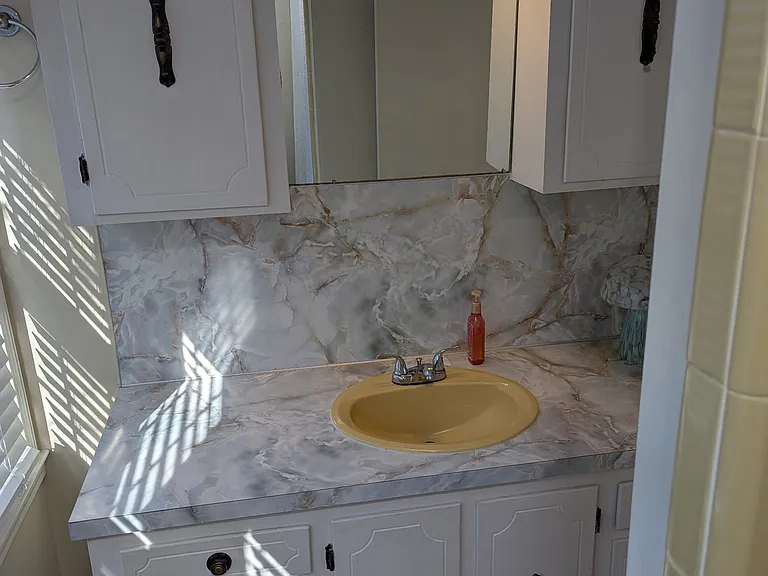 E Sandhurst Dr — Photo 13