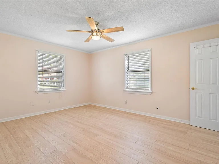 6 Morgan Cir — Photo 9