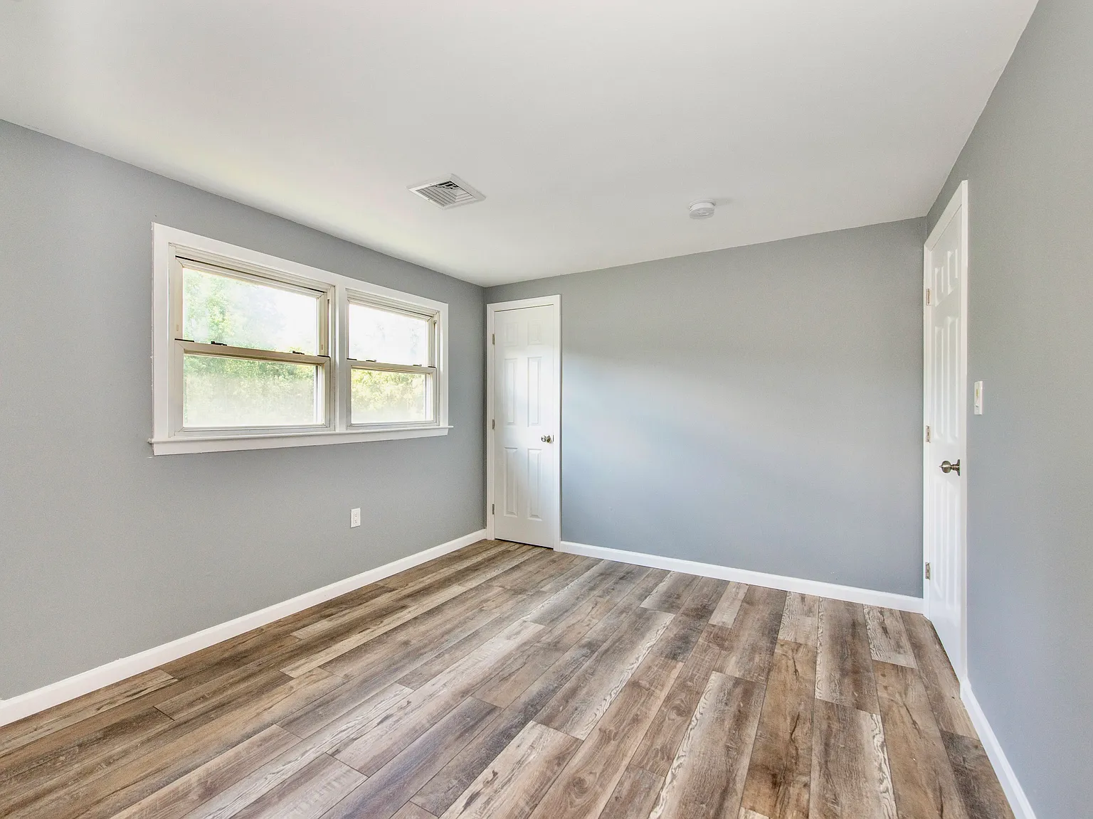 3 bed, 1200 sqft, $2,575 — Photo 4