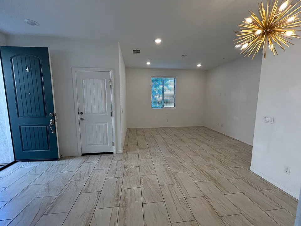 26399 Seville Ln