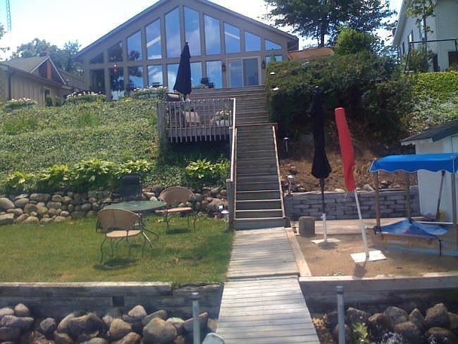 2nd image of 22044 Lake St