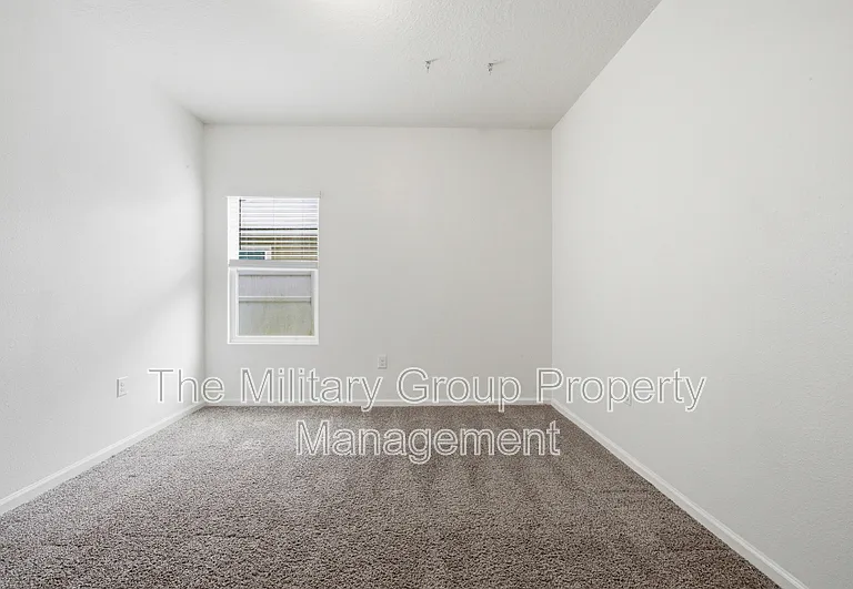 7814 Meadow Walk Ln — Photo 18