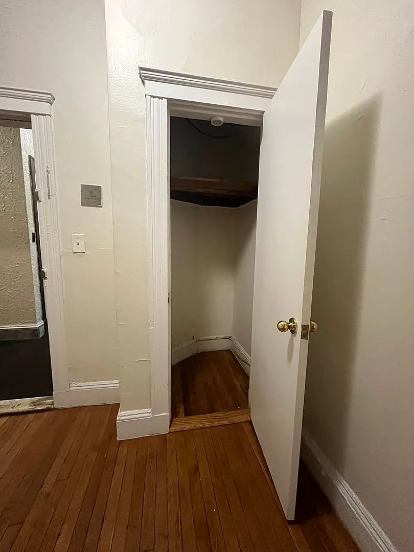 Huge 1 Bed (1.5 Bed) in Brighton — Photo 3