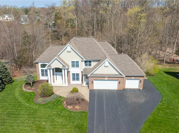 1548 Fallen Leaf Ter, Webster, NY 14580