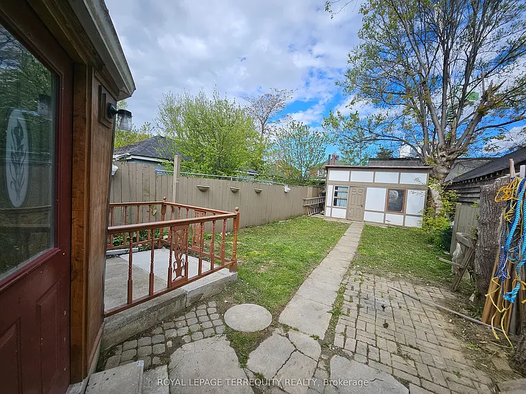 14 Hollis St — Photo 37