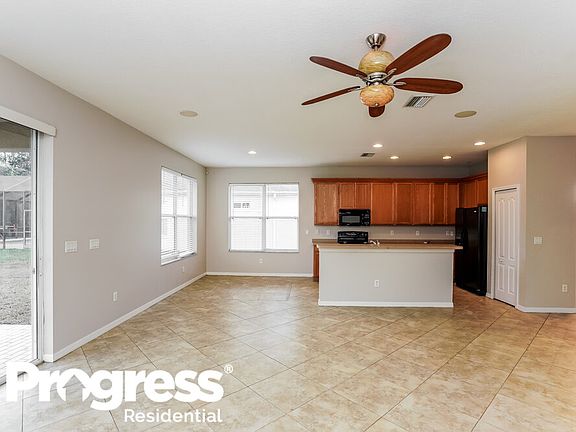 4th image of 7646 Grasmere Dr