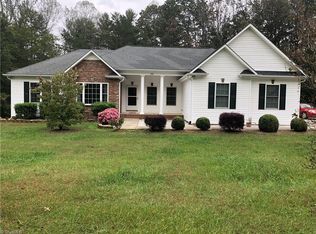 870 Carson Rd, Pilot Mtn, NC 27041