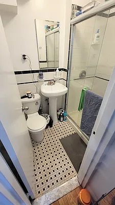 Rented by New York Dwellings LLC | media 17