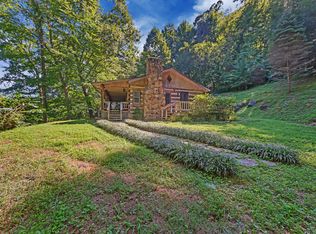 2140 Black Fox Rd, Washburn, TN 37888