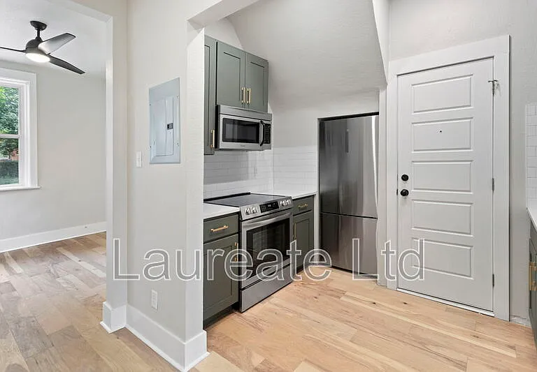88 N Washington St #5 — Photo 5