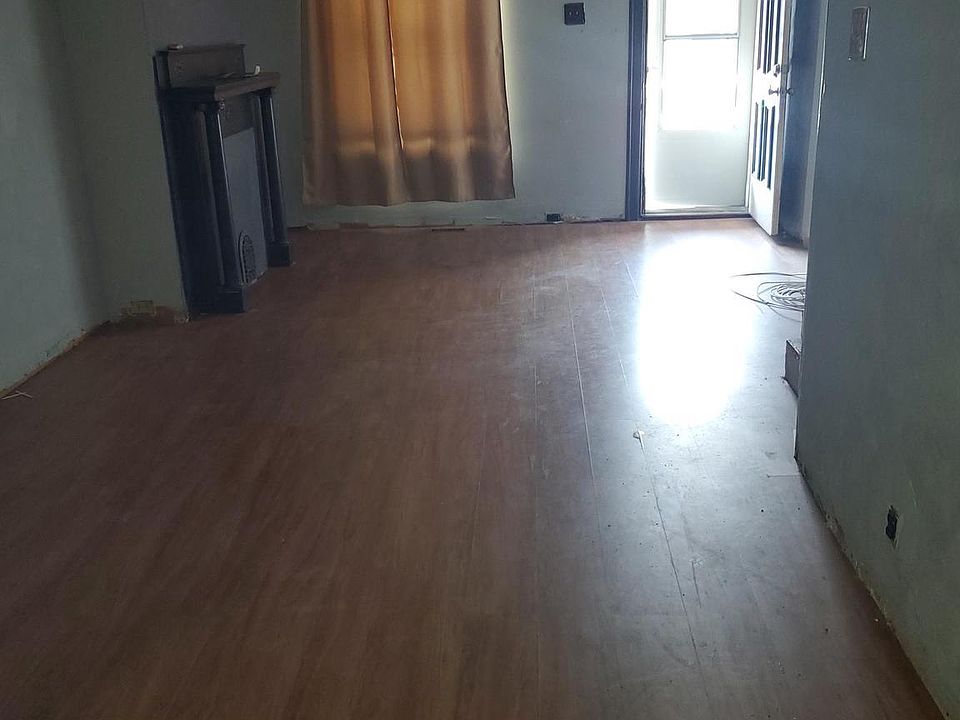 2nd image of 4914 Reno St