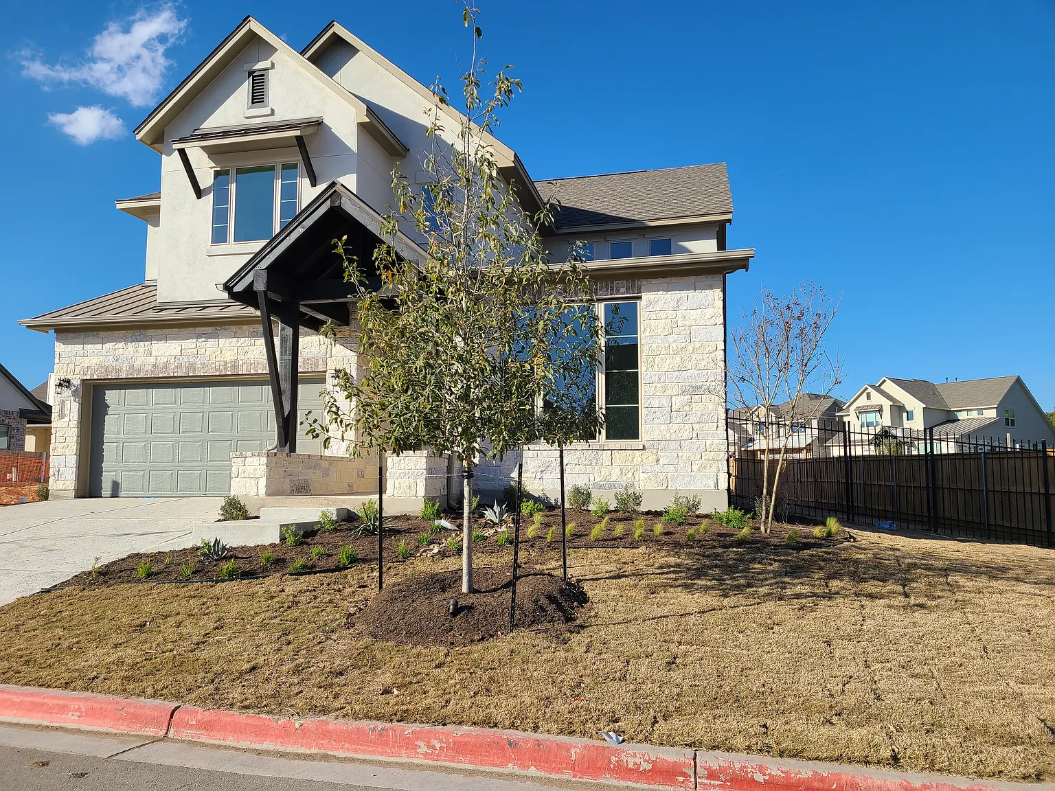 4 bed, 3.5 bath, 3103 sqft, $3,050 — Photo 2
