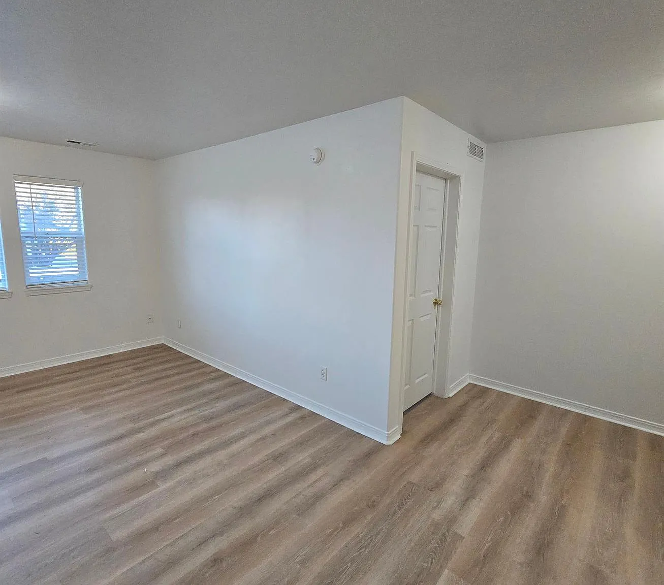 Country Lane Apartments — Photo 3