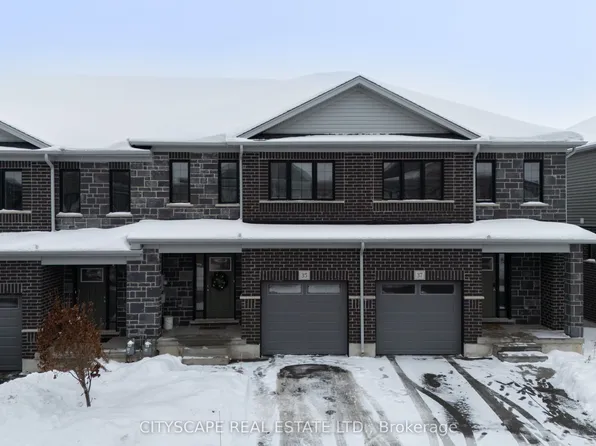 35 Woodedge Cir, Kitchener, ON N2R 0P8