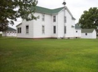 3949 Yankee Town Rd, Pleasant Plains, IL 62677