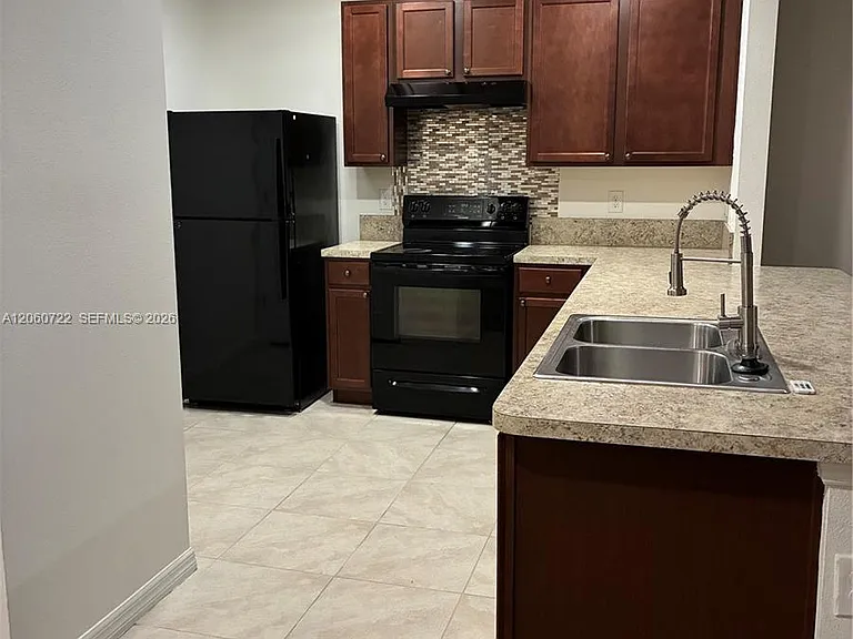 1612 Primo Ct — Photo 5