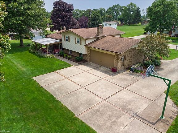 5th image of 7365 Gayview St