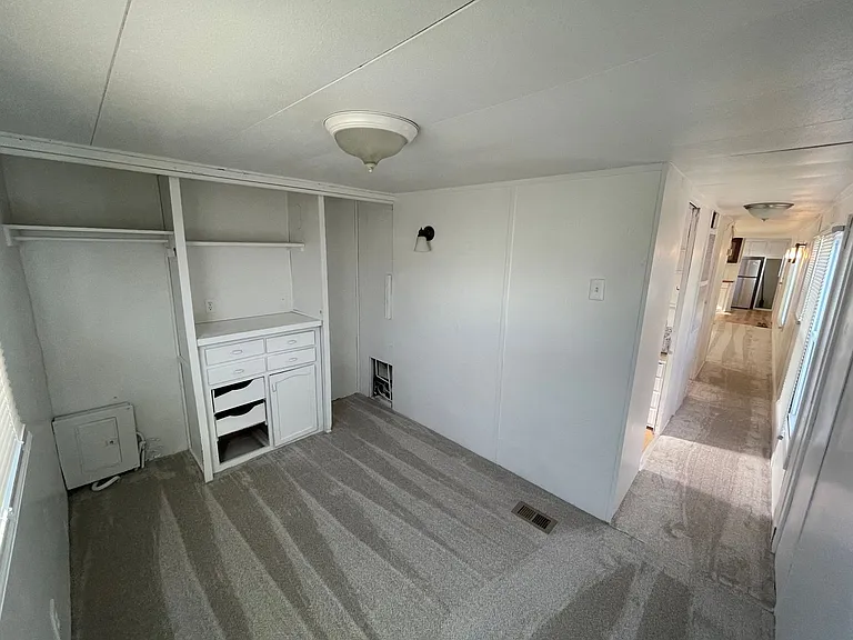 503 E Main St — Photo 25