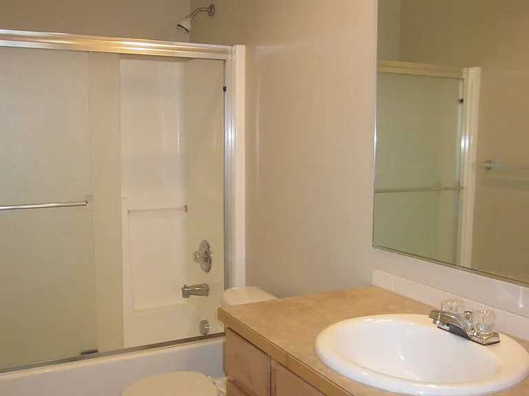 1930 SW Reindeer Ave — Photo 9