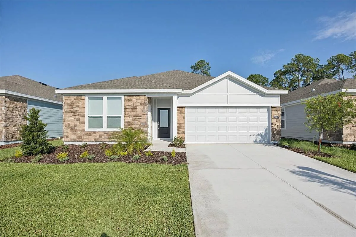 3 bed, 2.0 bath, 1882 sqft, $2,350 — Photo 1