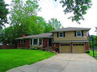 8125 Willow Way, Raytown, MO 64138