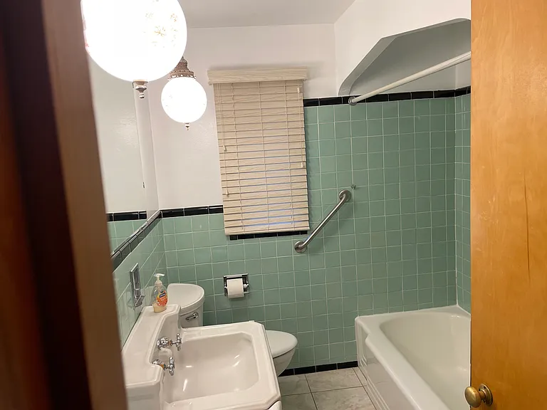 8250 Fox Ridge Rd — Photo 20