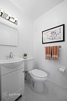 Sold by Garfield Realty  | media 6