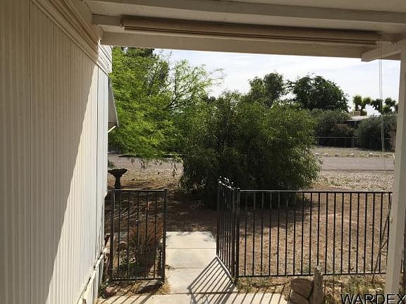 4th image of 8051 S Smoketree Ln