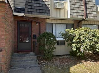 32 High Path Rd #32, Windsor, CT 06095