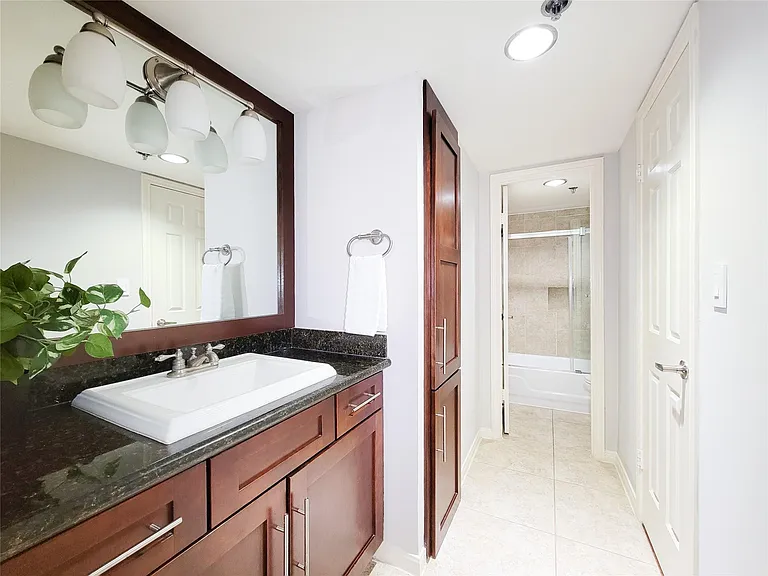 3525 Sage Rd #303 — Photo 30