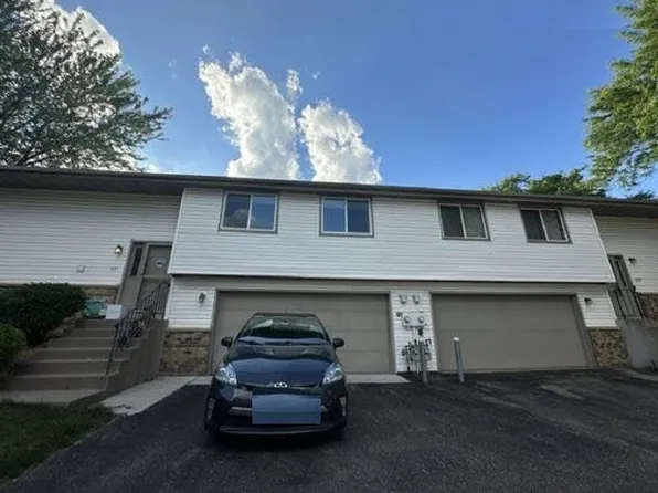 633 E 143rd St, Burnsville, MN 55337