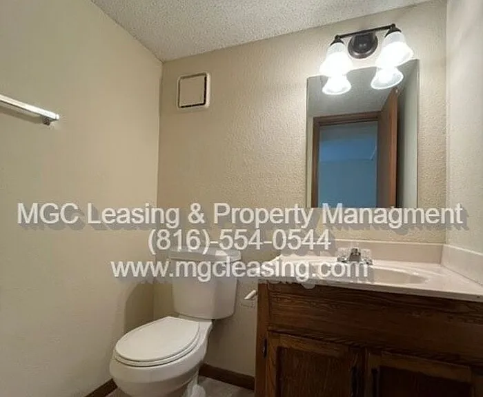 3557 NE Independence Cir — Photo 15